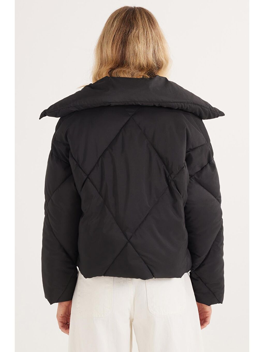 Kadın Oversize Geniş Kesim Şişme Dik Yaka Siyah Mont-6