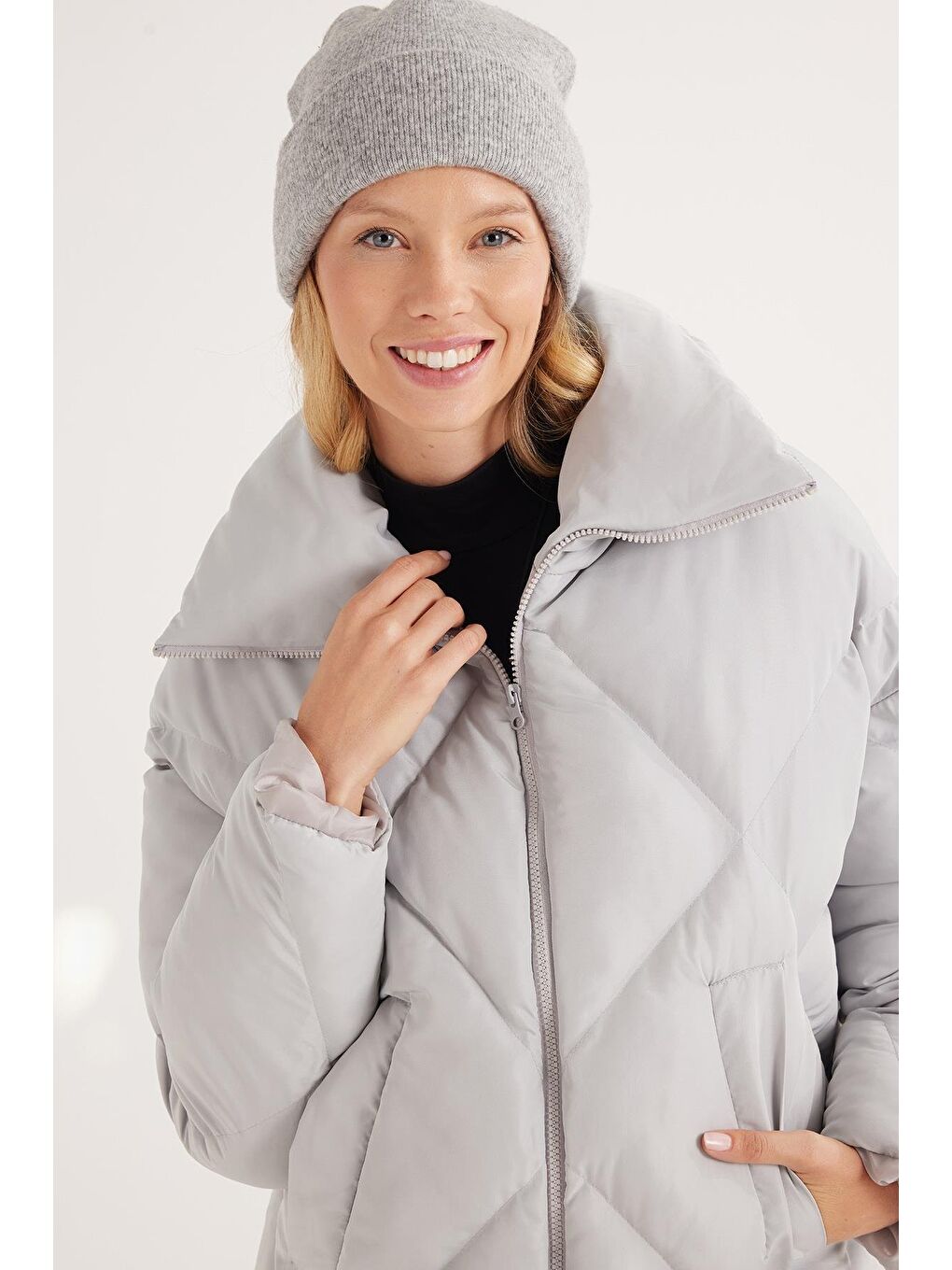 Kadın Oversize Geniş Kesim Şişme Dik Yaka Gri Mont-1