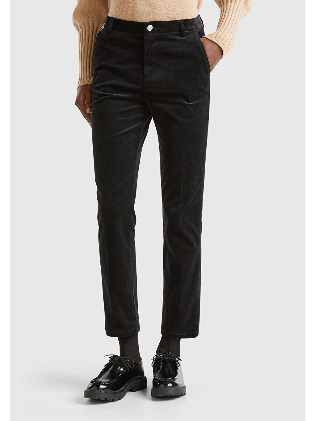 Kadın Siyah Pamuk ve Modal Karışımlı Önü Cepli Kadife Chino Pantolon-1