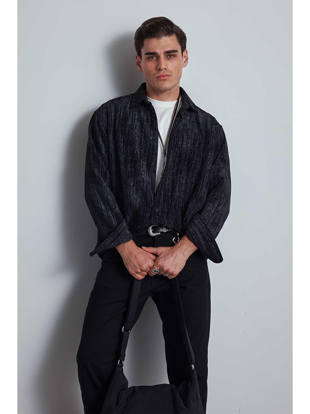 Erkek Oversize Kadife Dokulu Gömlek Siyah-1