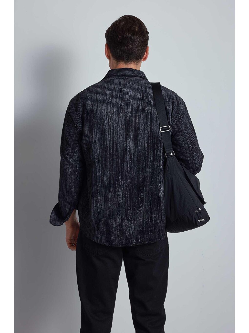 Erkek Oversize Kadife Dokulu Gömlek Siyah-3