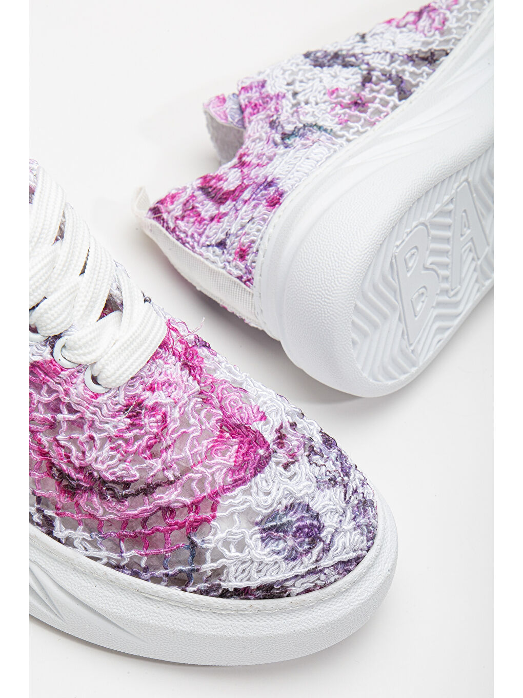 Kadın Mor Rahat Kalıp Desenli Kalın Taban Bağcıklı Spor Ayakkabı-2