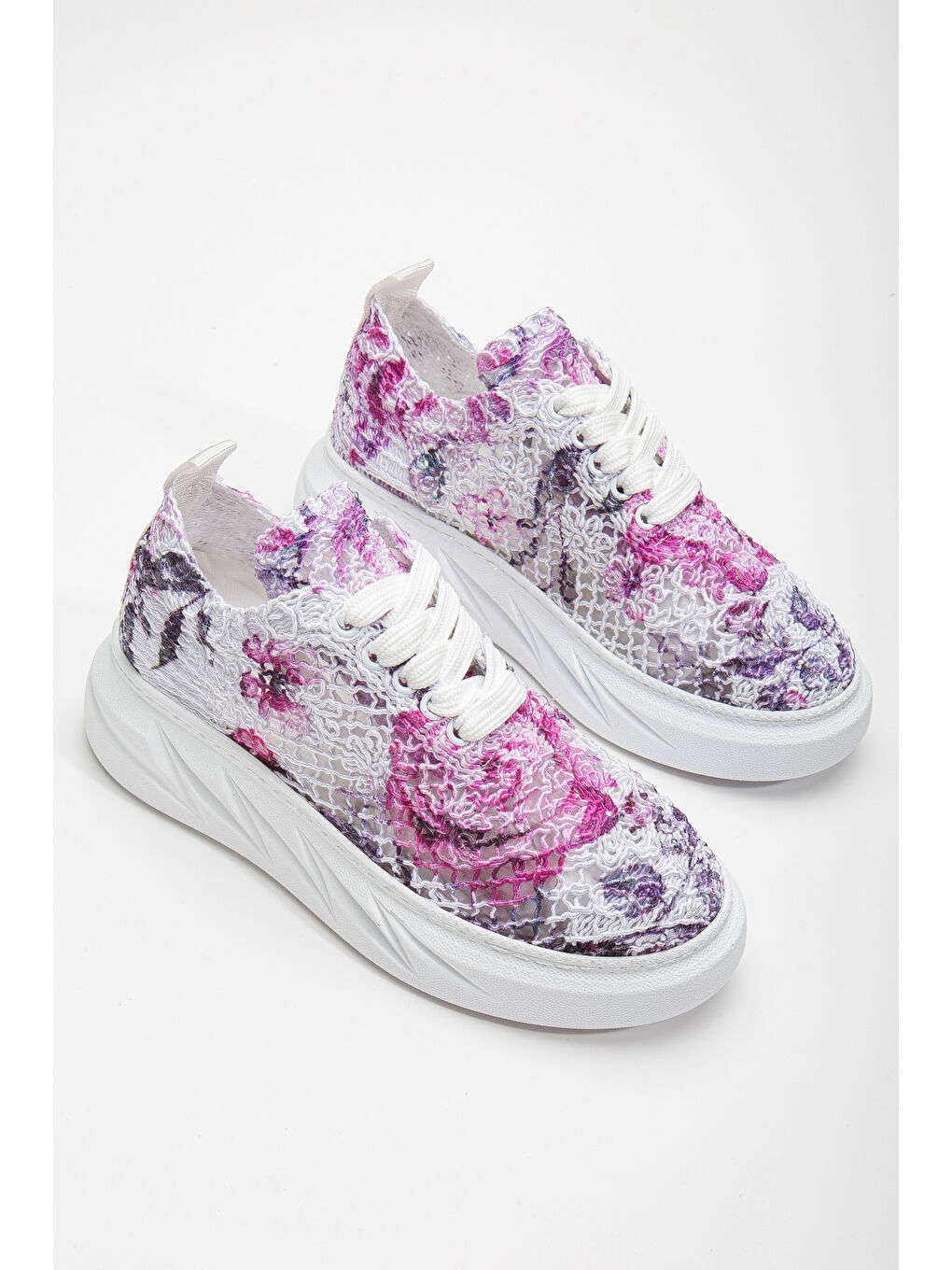 Kadın Mor Rahat Kalıp Desenli Kalın Taban Bağcıklı Spor Ayakkabı-3