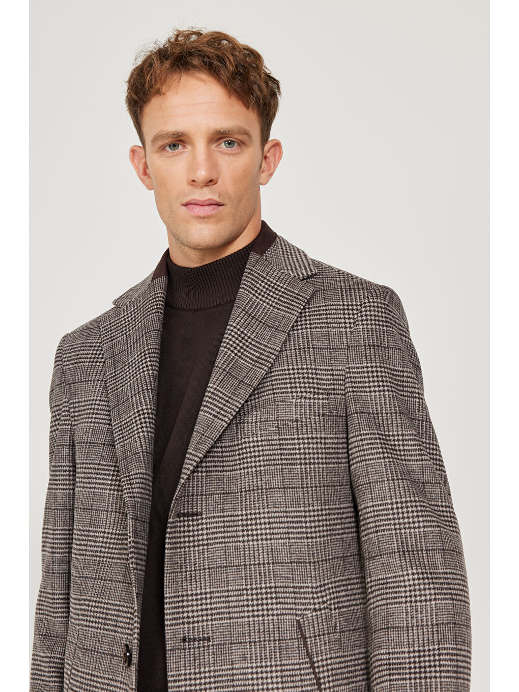 Erkek Kahverengi Standart Fit Normal Kesim Mono Yaka Desenli Yünlü Palto-3