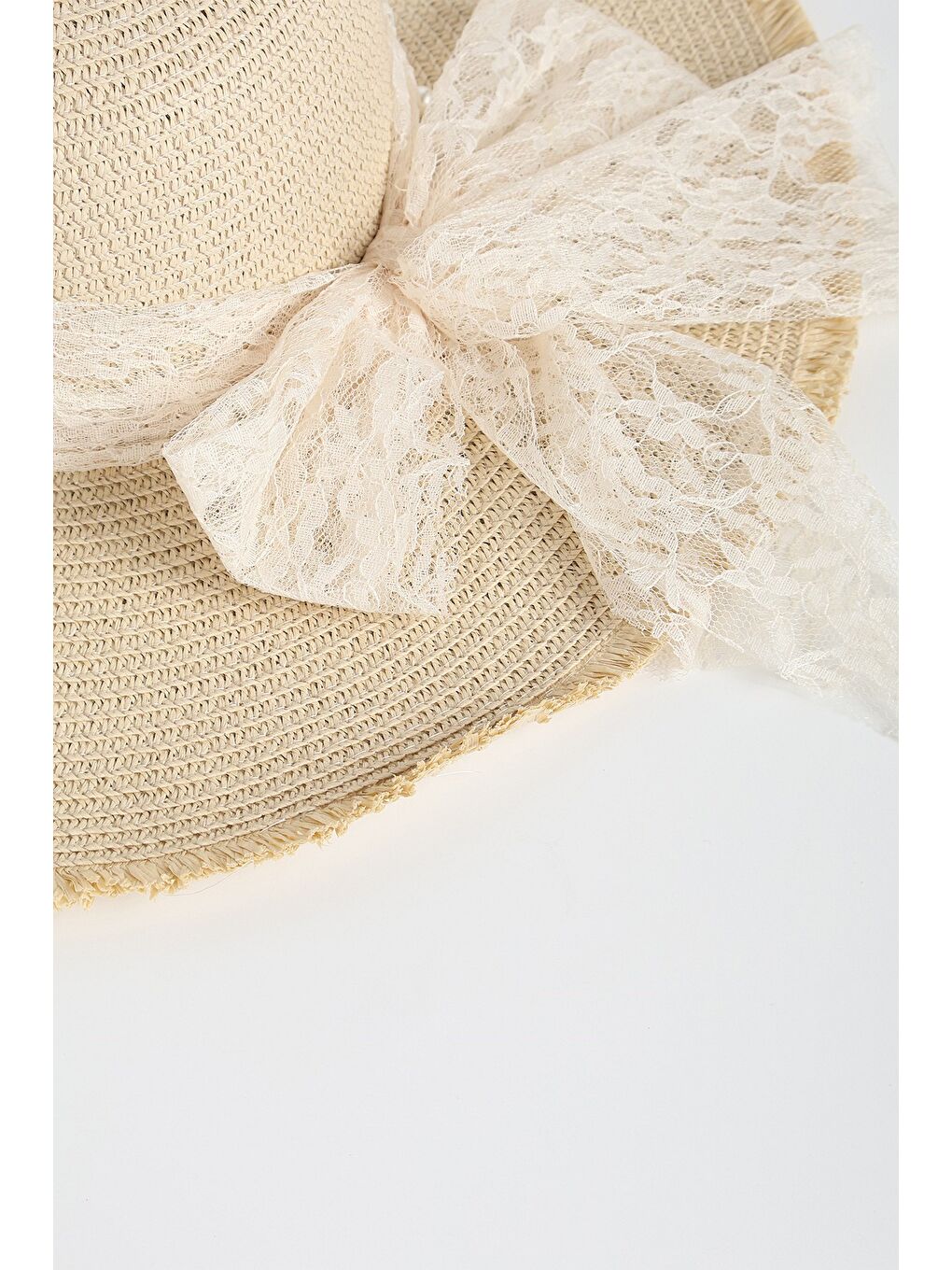 Ekru Kurdele Detaylı Krem Renk Hasır Plaj Şapkası 19056-2