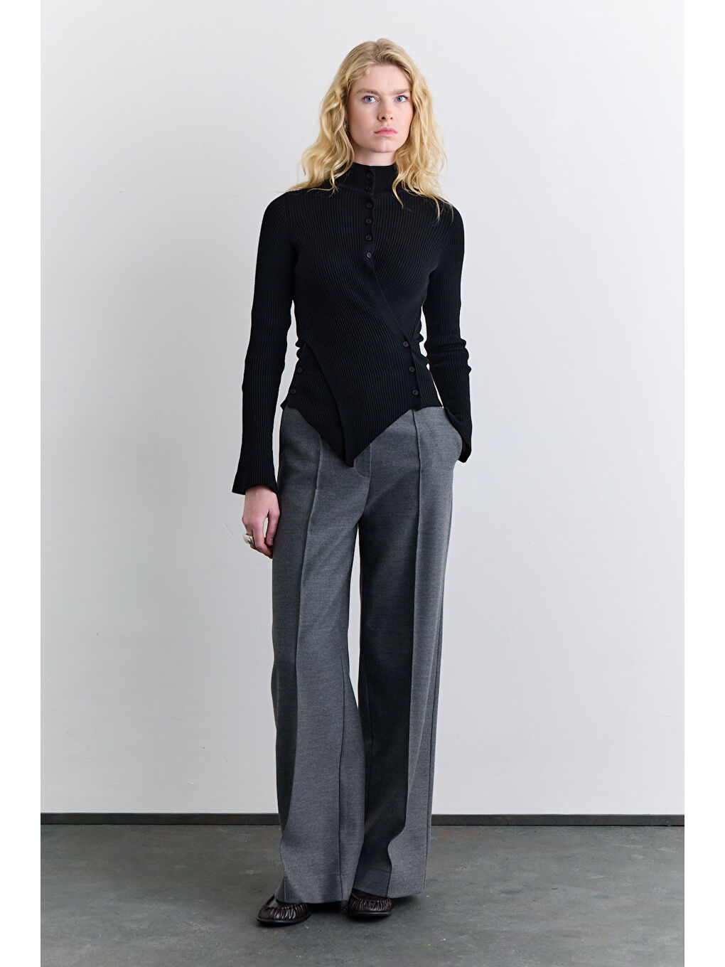 Klasik Pileli Kumaş Pantolon Gri-5