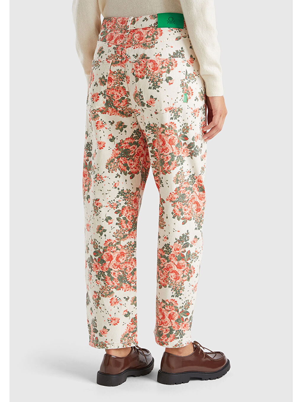 Kadın Beyaz %100 Pamuk Tamamı Çiçek Desenli 5 Cepli Balon Pantolon-2