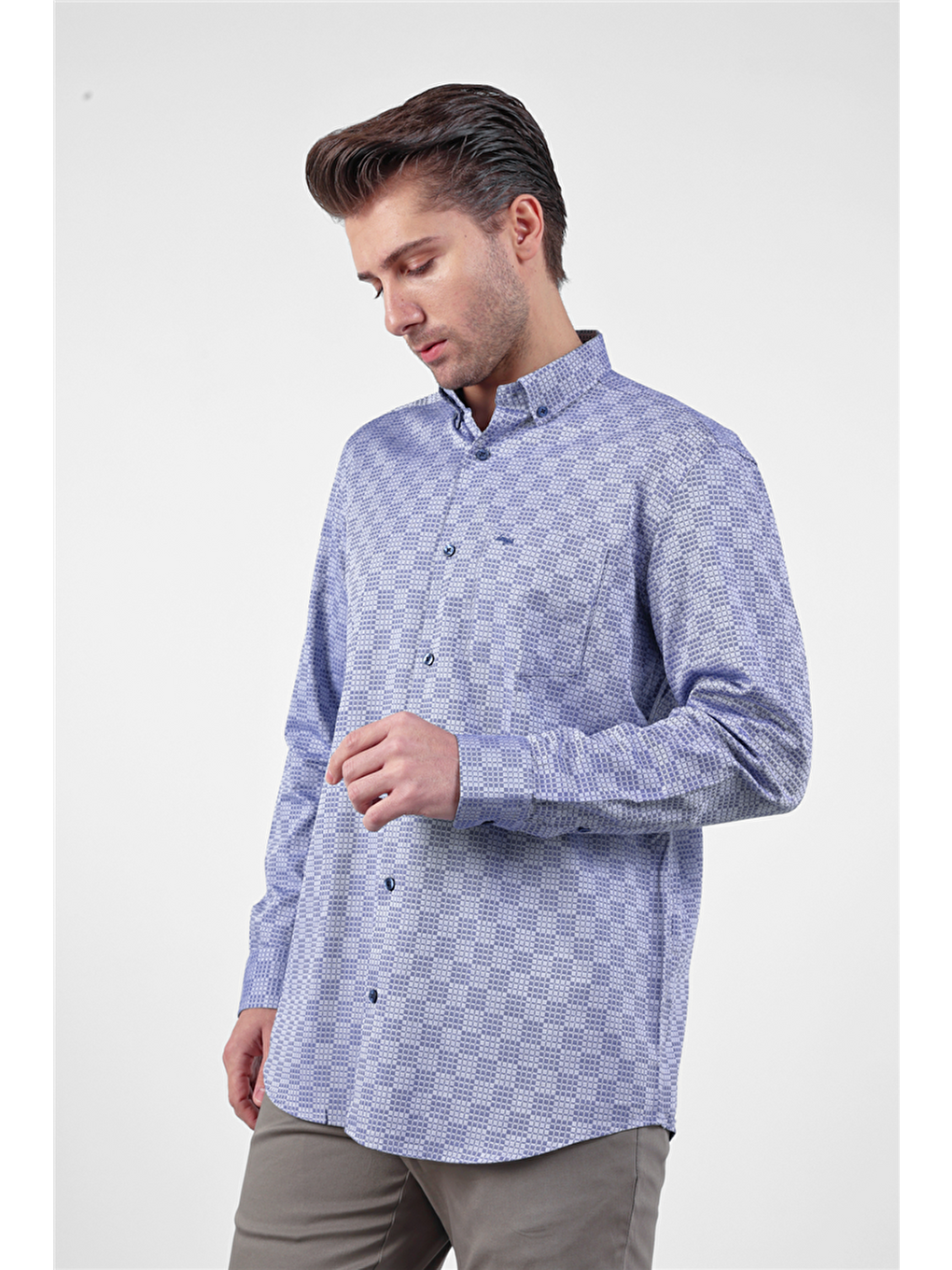 Lacivert - Mavi Düğmeli Yaka Uzun Kol Cepli Comfort Fit %100 Pamuk Gömlek 1004260173-2