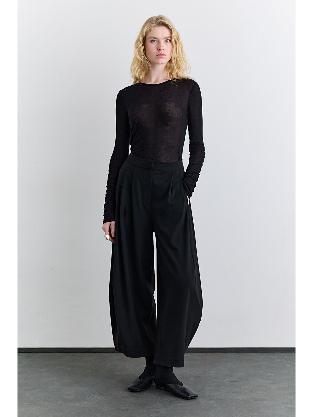 Balon Formlu Kumaş Pantolon Siyah-2