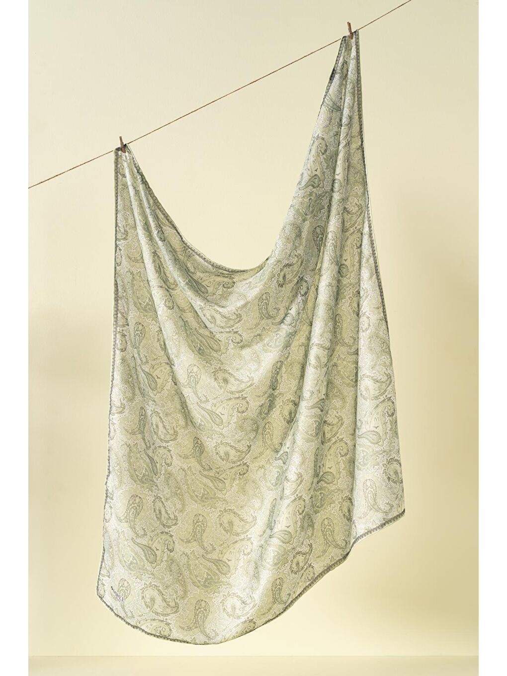 Yeşil Kadın Pateh Soft Eşarp-3