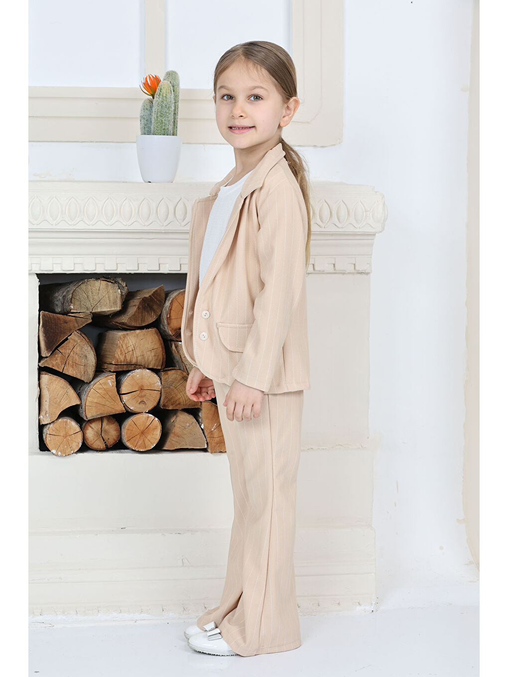 Kız Çocuk Bej Kız Çocuk Kruvaze Yaka Çizgili Cep Detay Ceket ve Salaş Pantolon Üçlü Alt Üst Takım Ta-2