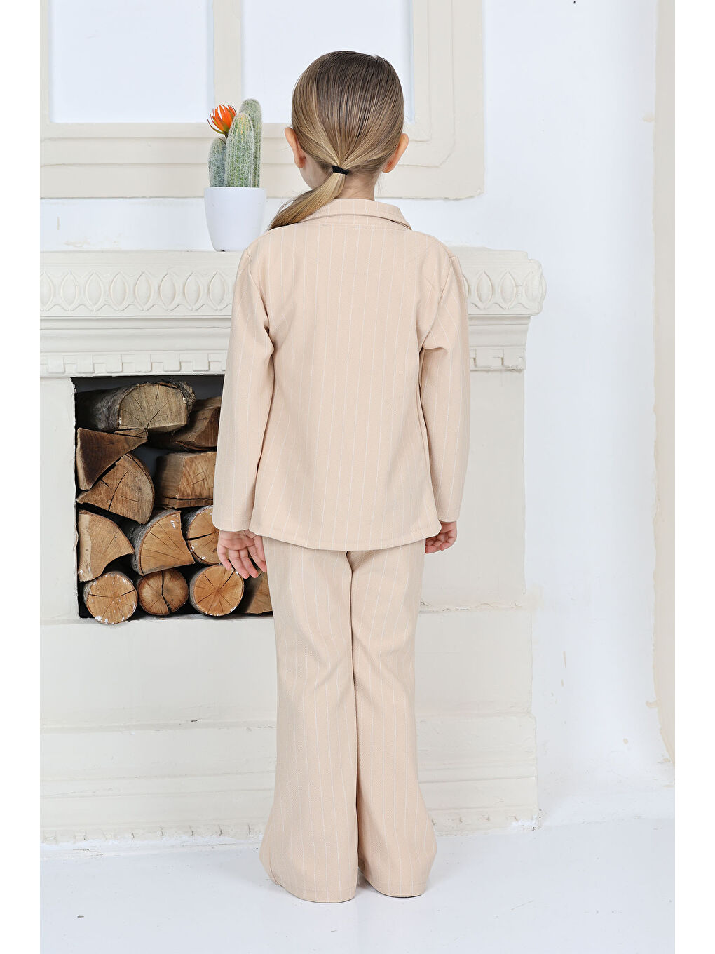 Kız Çocuk Bej Kız Çocuk Kruvaze Yaka Çizgili Cep Detay Ceket ve Salaş Pantolon Üçlü Alt Üst Takım Ta-4