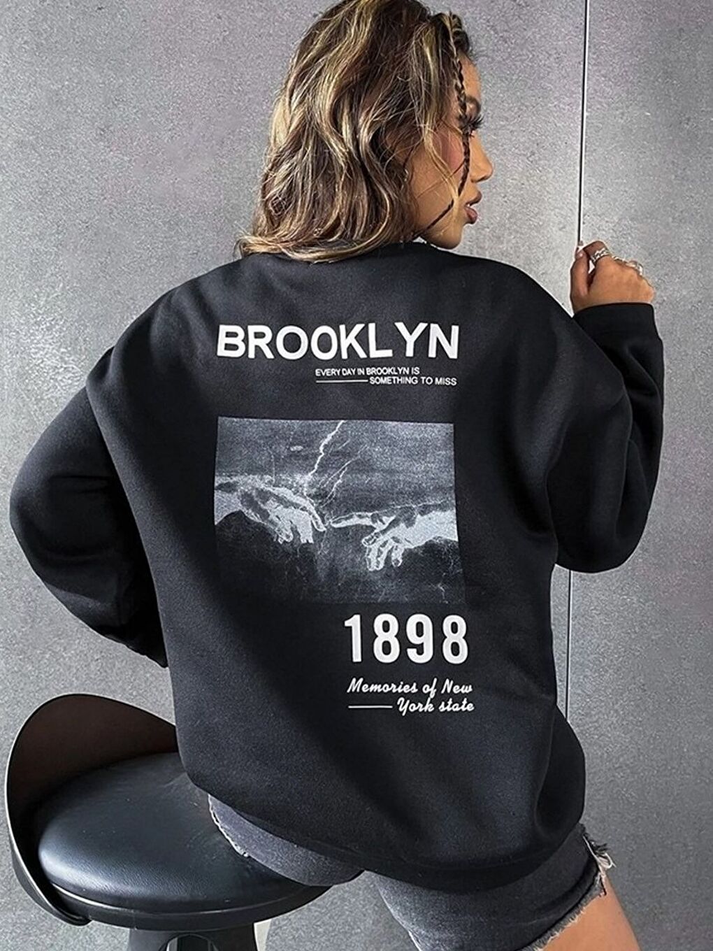Kadın Siyah Brooklyn 1898 Baskılı Bisiklet Yaka Oversize Sweatshirt