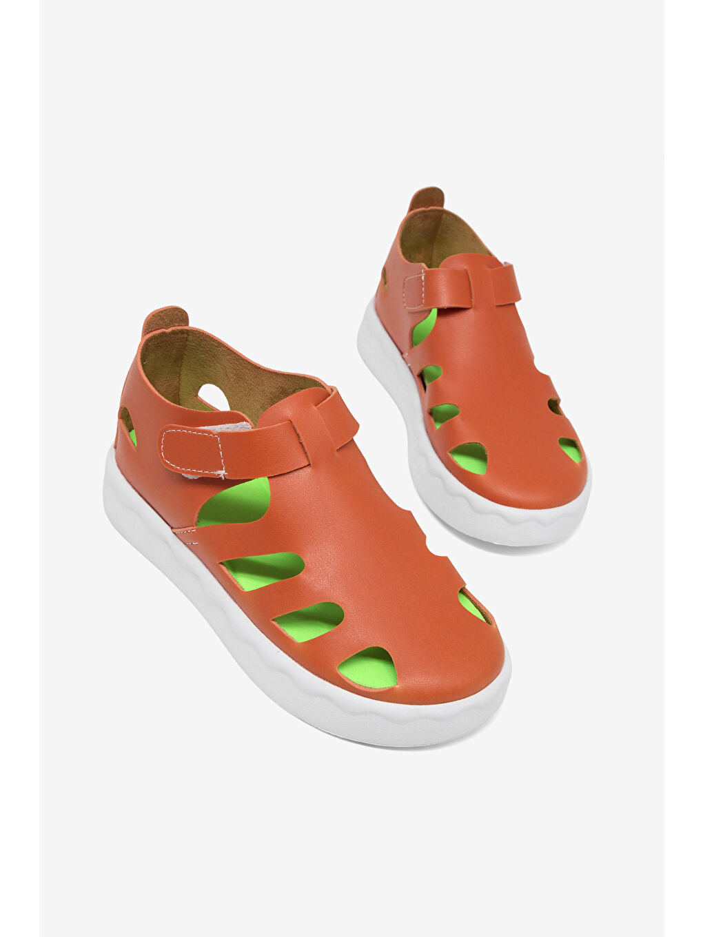 Çocuk Unisex Turuncu Hafif Tabanlı Rahat Cırtlı Sandalet-1