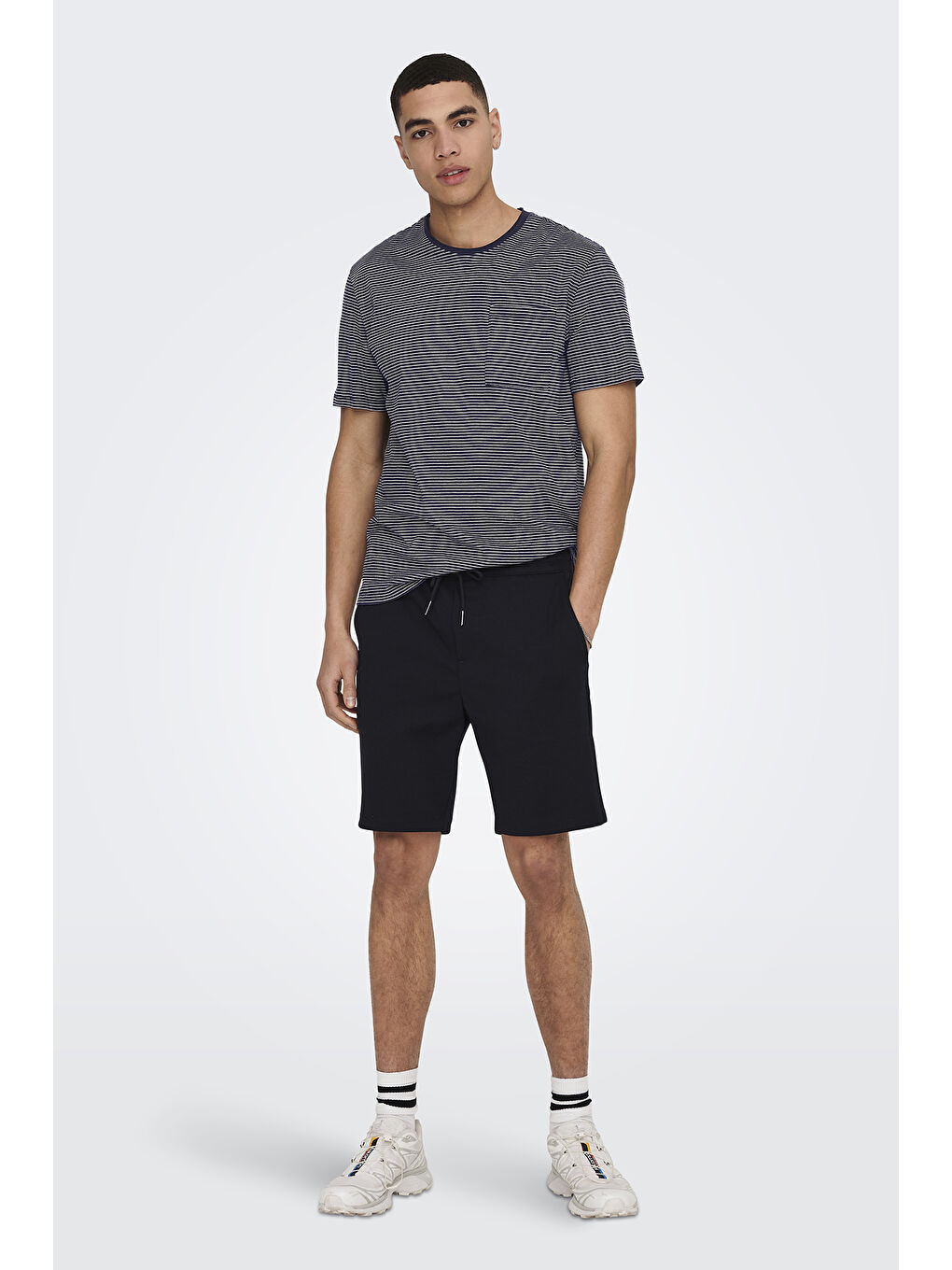 Lacivert Onsbale Çizgili %100 Pamuk Regular Fit Bisiklet Yaka Tişört 22025680-1