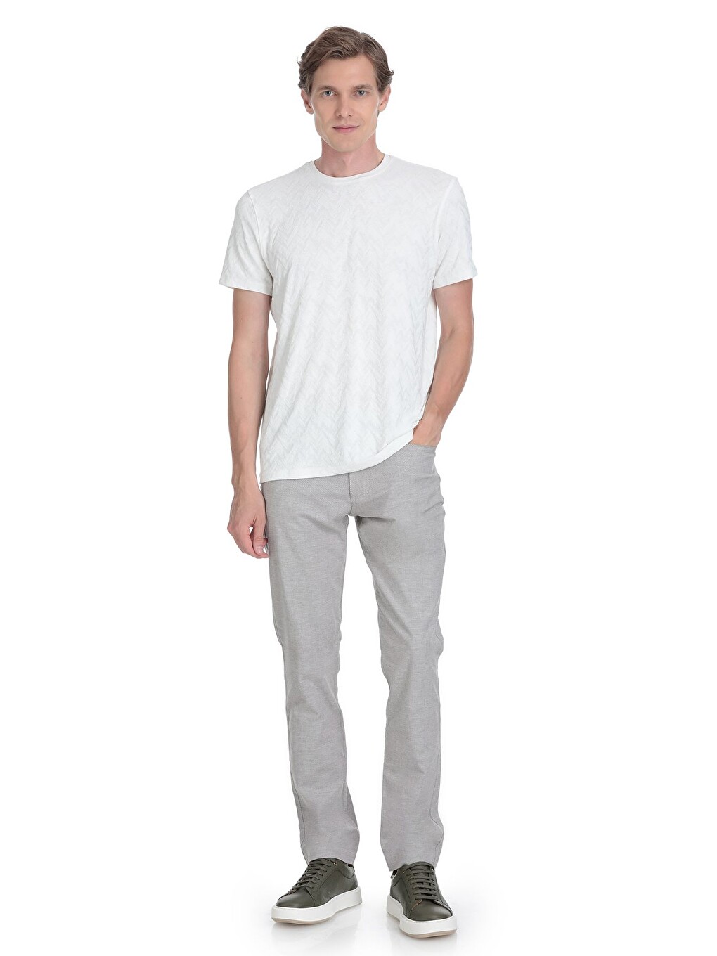 Beyaz Regular Fit Bisiklet Yaka Tişört-1