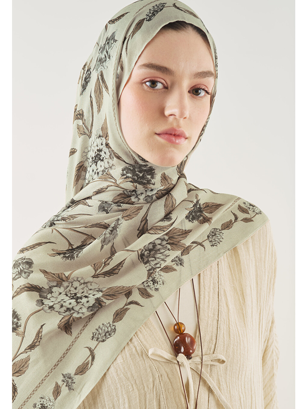Bej Bloomy Desen Soft Viskon Şal Taş-1