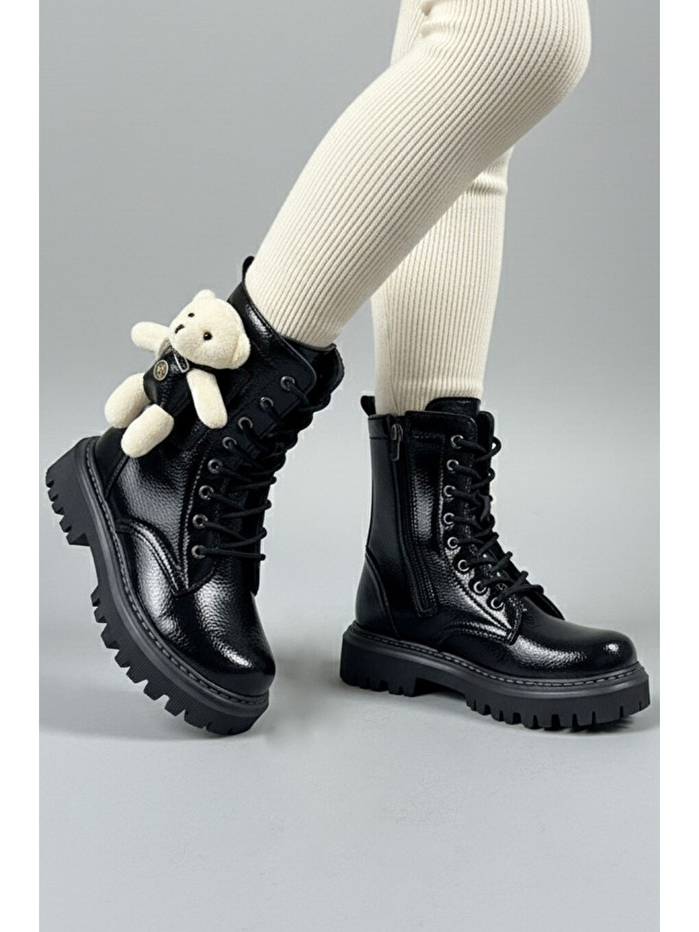 Kız Çocuk Parlak Siyah Yanda Ayıcık Detaylı Çizme - 28036-PARLAK-SIYAH-1