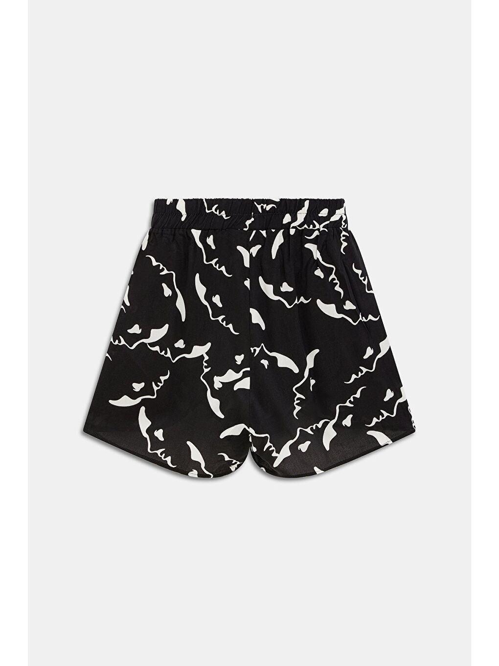 Siyah Kadın Beli Lastikli Önü Parçalı Dokuma Şort - Viskon-4