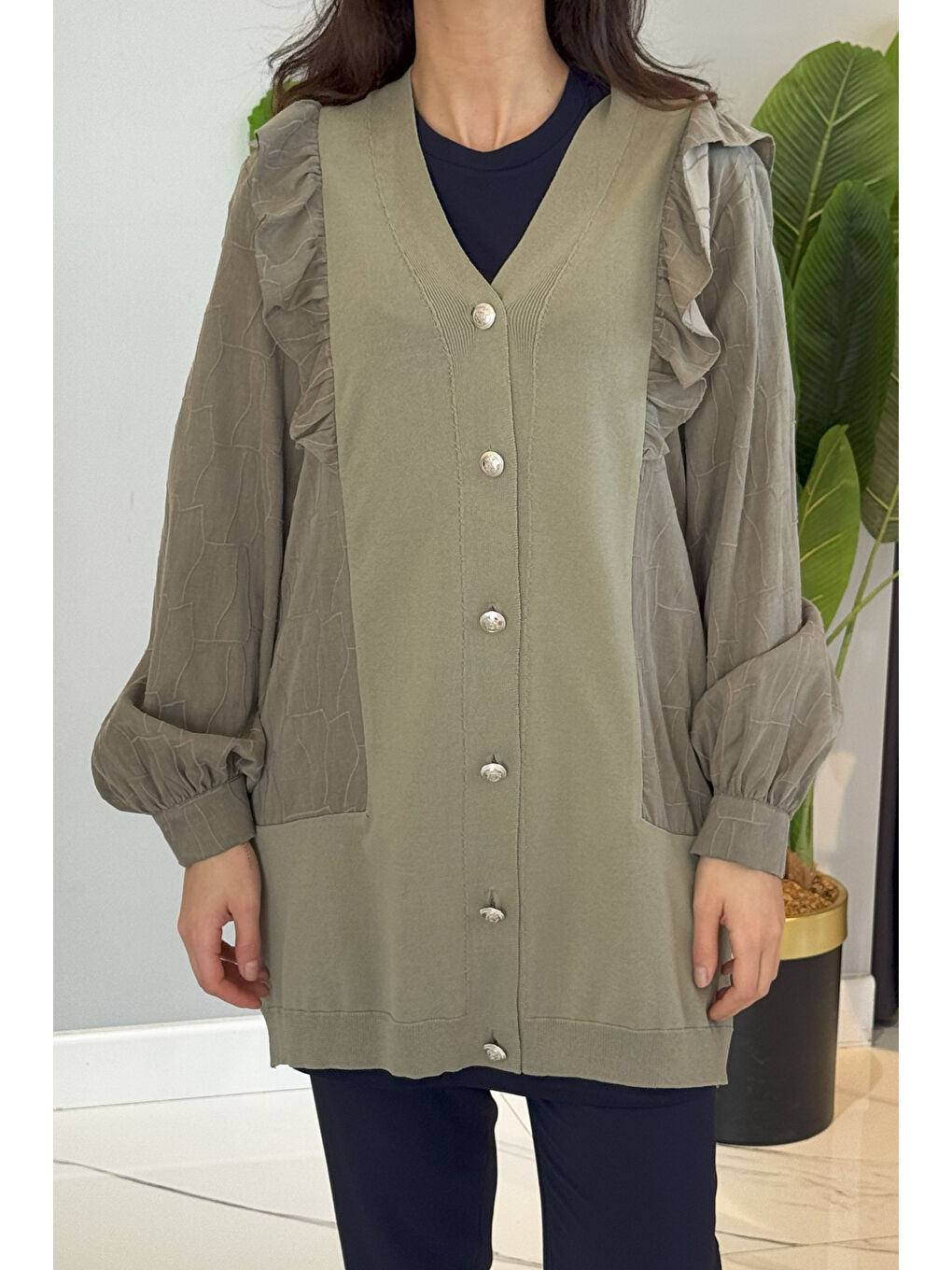 Yeşil Fırfır Detay Önü Düğmeli Hırka 6051 Kekik-4