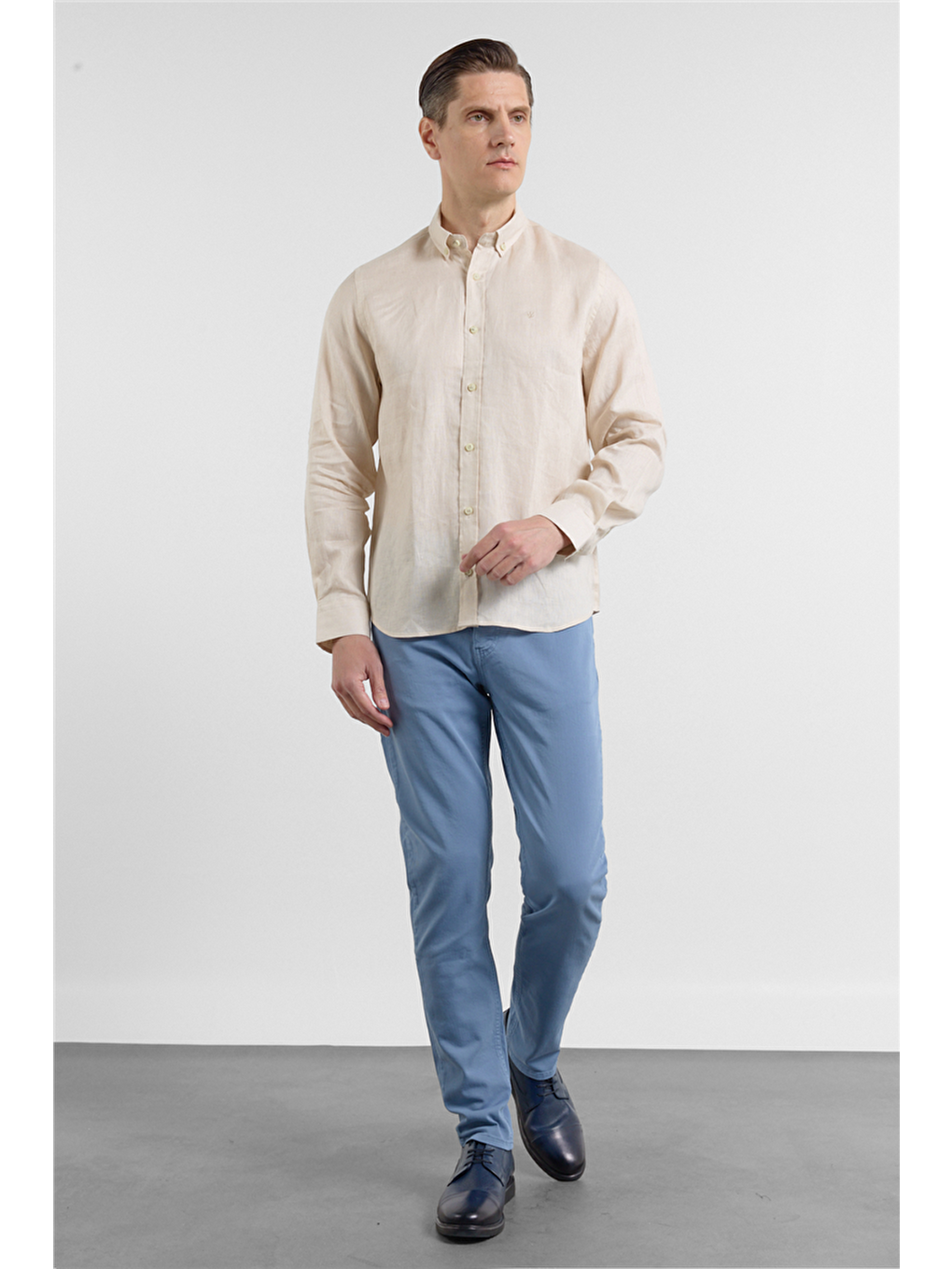 Bej Keten Düğmeli Yaka Uzun Kol Cepsiz Slim Fit %100 Keten Gömlek 1004260161-2