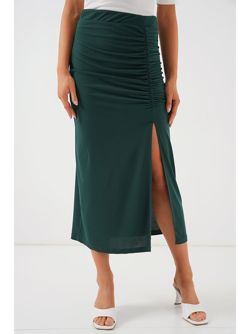 8033 Sandy Yırtmaçlı Etek - Zümrüt Yeşili-3