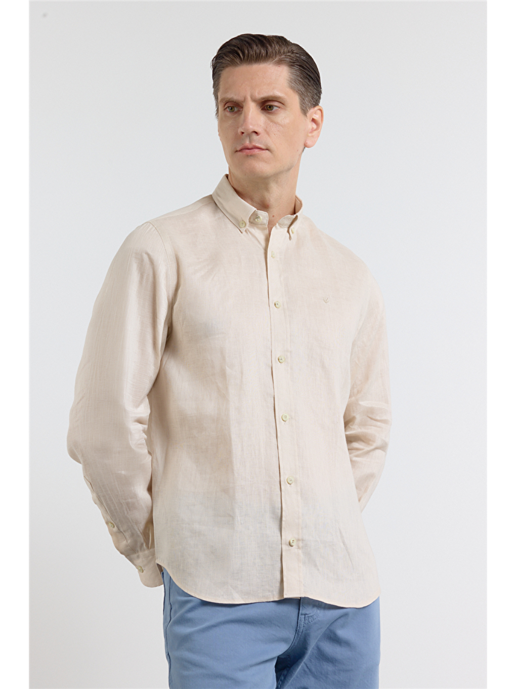 Bej Keten Düğmeli Yaka Uzun Kol Cepsiz Slim Fit %100 Keten Gömlek 1004260161-3