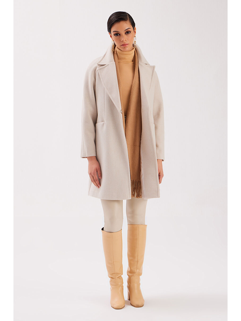 Cepli Kısa Kaban - Bej