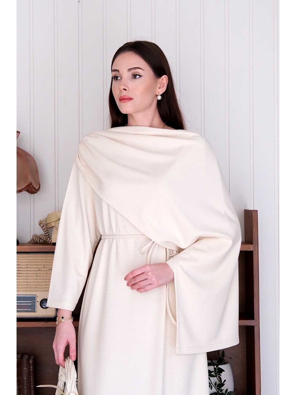 Ekru Krem Şal Yaka Elbise-2
