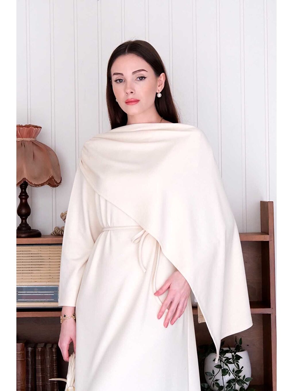 Ekru Krem Şal Yaka Elbise-3