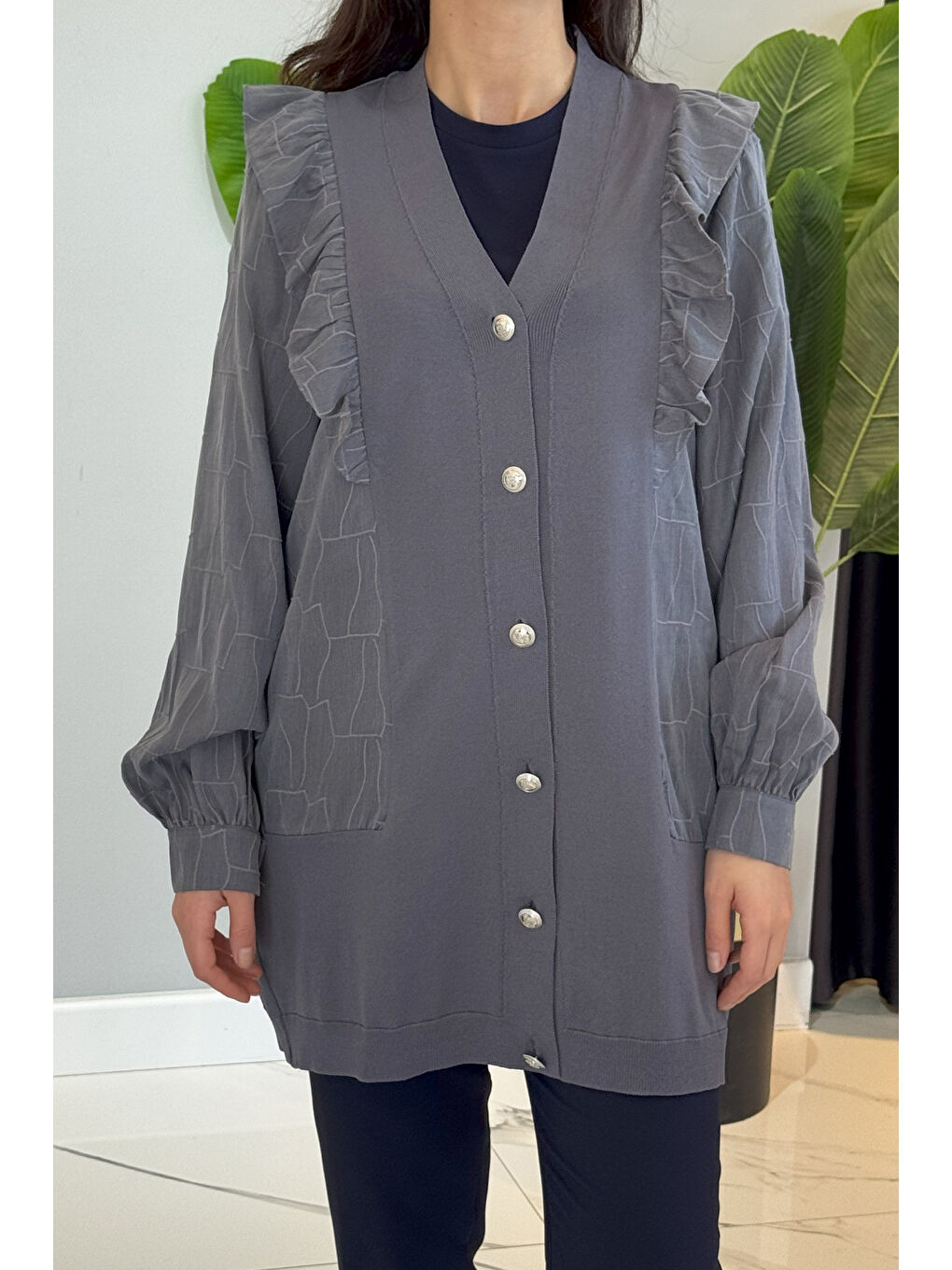 Fırfır Detay Önü Düğmeli Hırka 6051 Antrasit-4