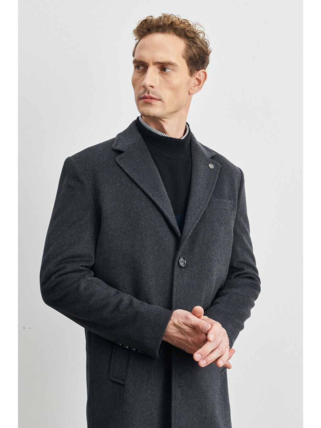 Erkek Antrasit Standart Fit Normal Kesim Mono Yaka Yünlü Palto-2