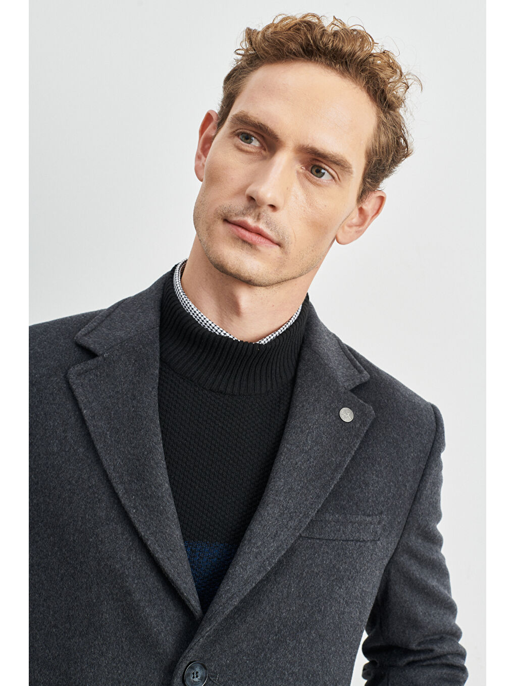 Erkek Antrasit Standart Fit Normal Kesim Mono Yaka Yünlü Palto-3