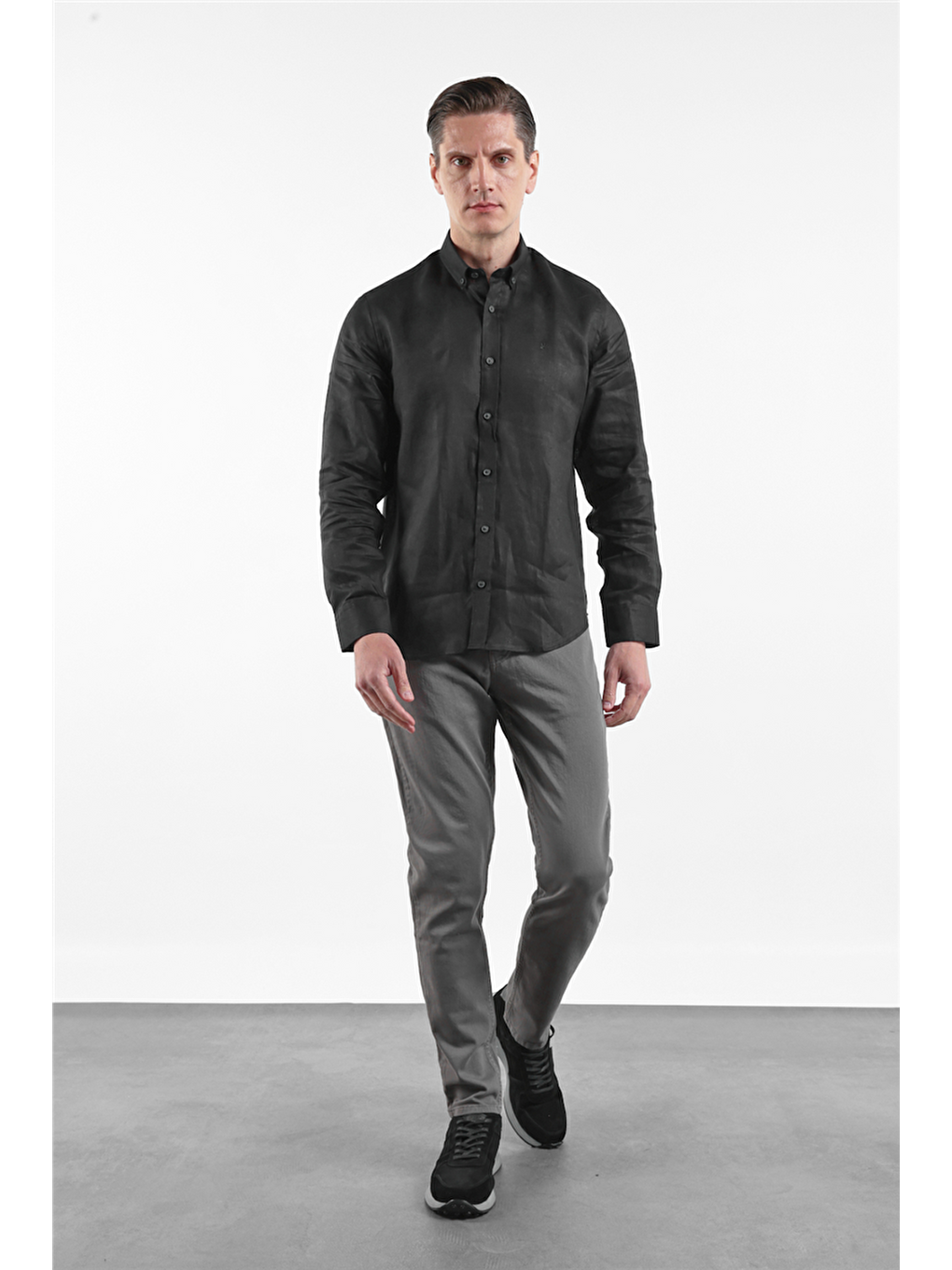 Siyah Keten Düğmeli Yaka Uzun Kol Cepsiz Slim Fit %100 Keten Gömlek 1004260161-2