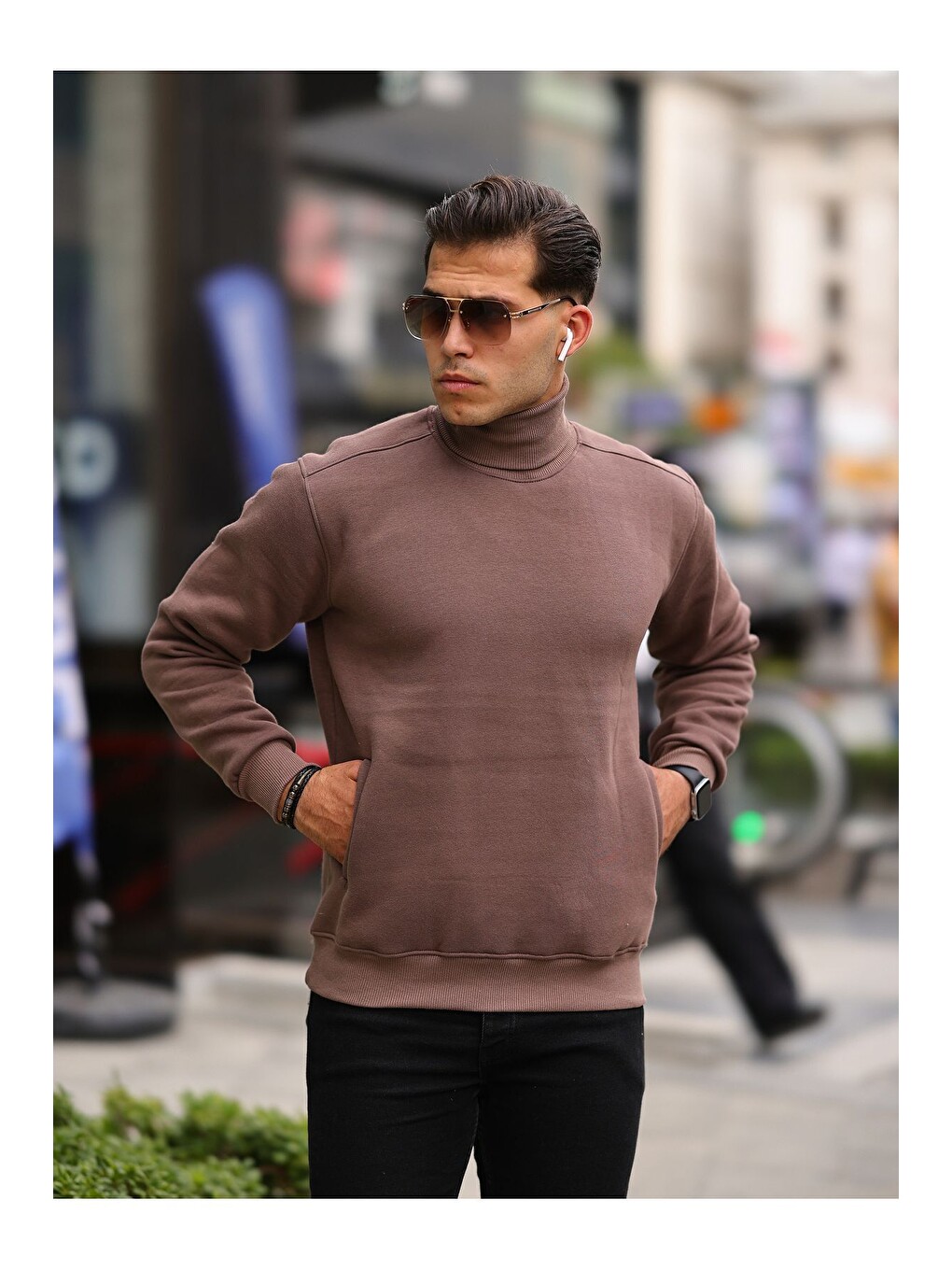 Kahverengi Boğazlı Cepli Üç İplik Sweat