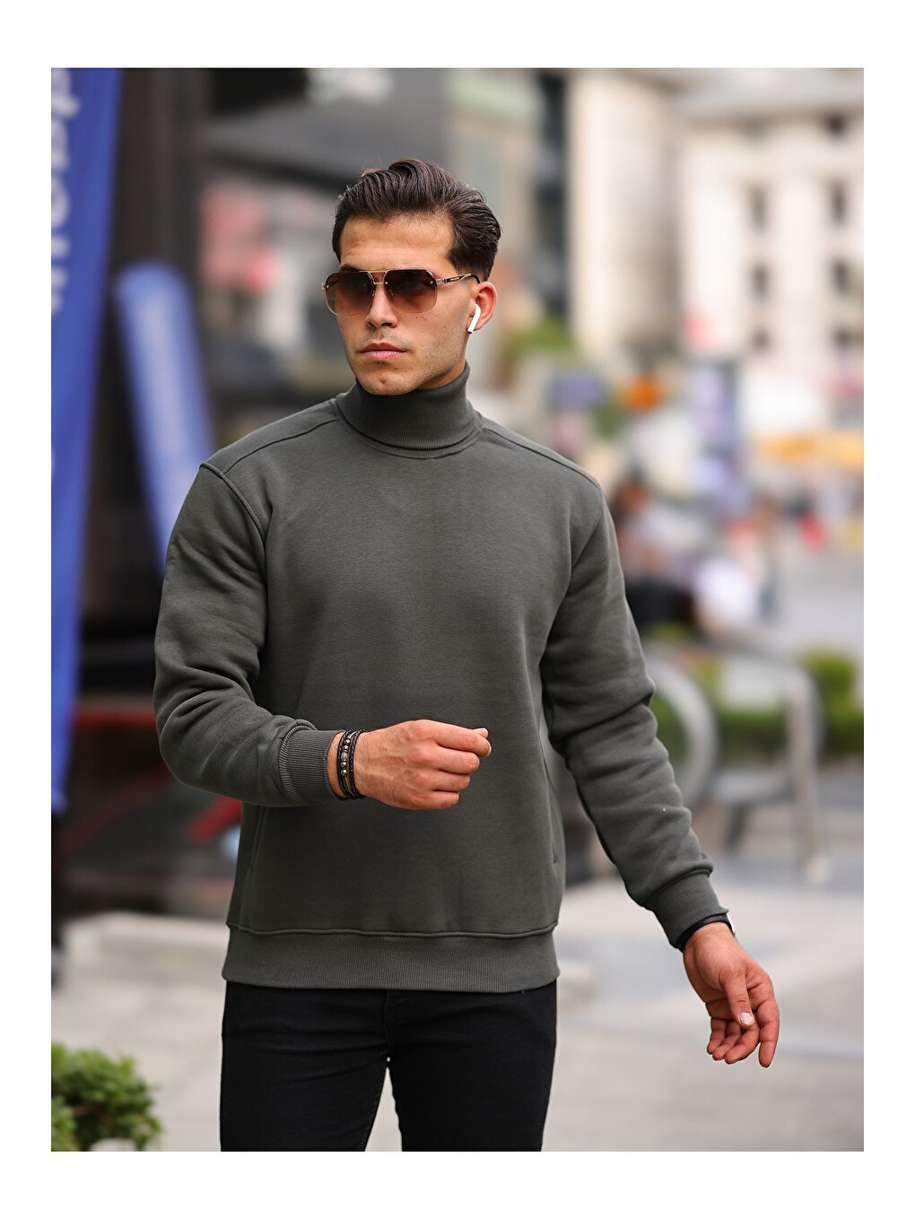 Haki Boğazlı Cepli Üç İplik Sweat