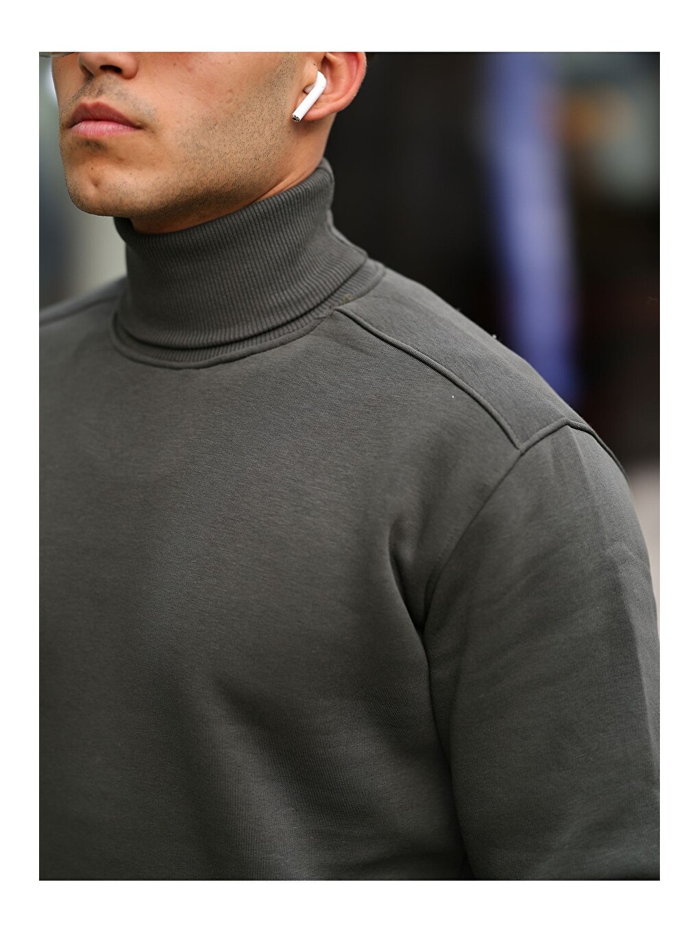 Haki Boğazlı Cepli Üç İplik Sweat-1
