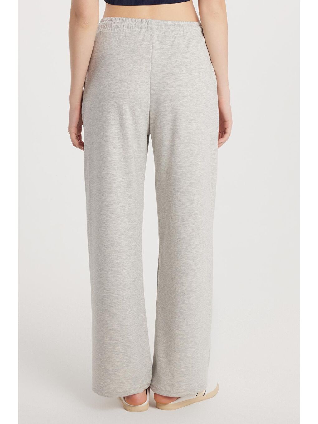 Kadın Modal Kumaş Regular Fit Normal Bel Çift Cep Beli Bağcıklı Gri Eşofman Altı-4