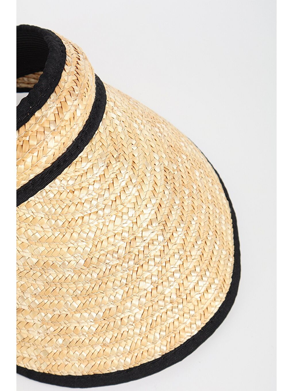 Siyah Şerit Detaylı Hasır Örme Bej Vizör Plaj Şapkası 14709-4