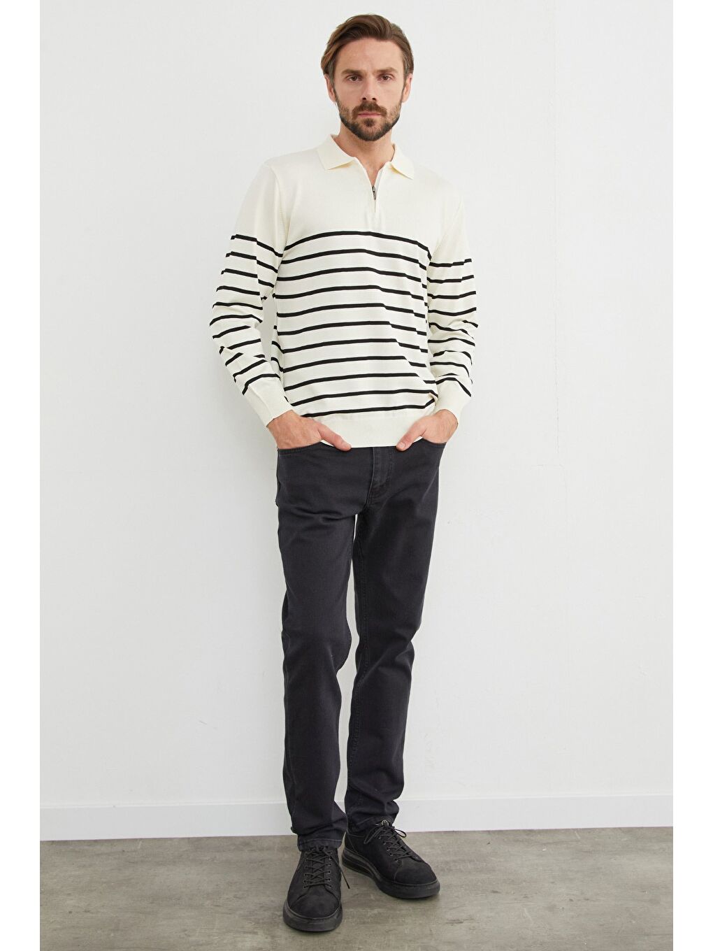 Ekru Çizgili Polo Yaka Yarım Fermuarlı Triko Kazak-1