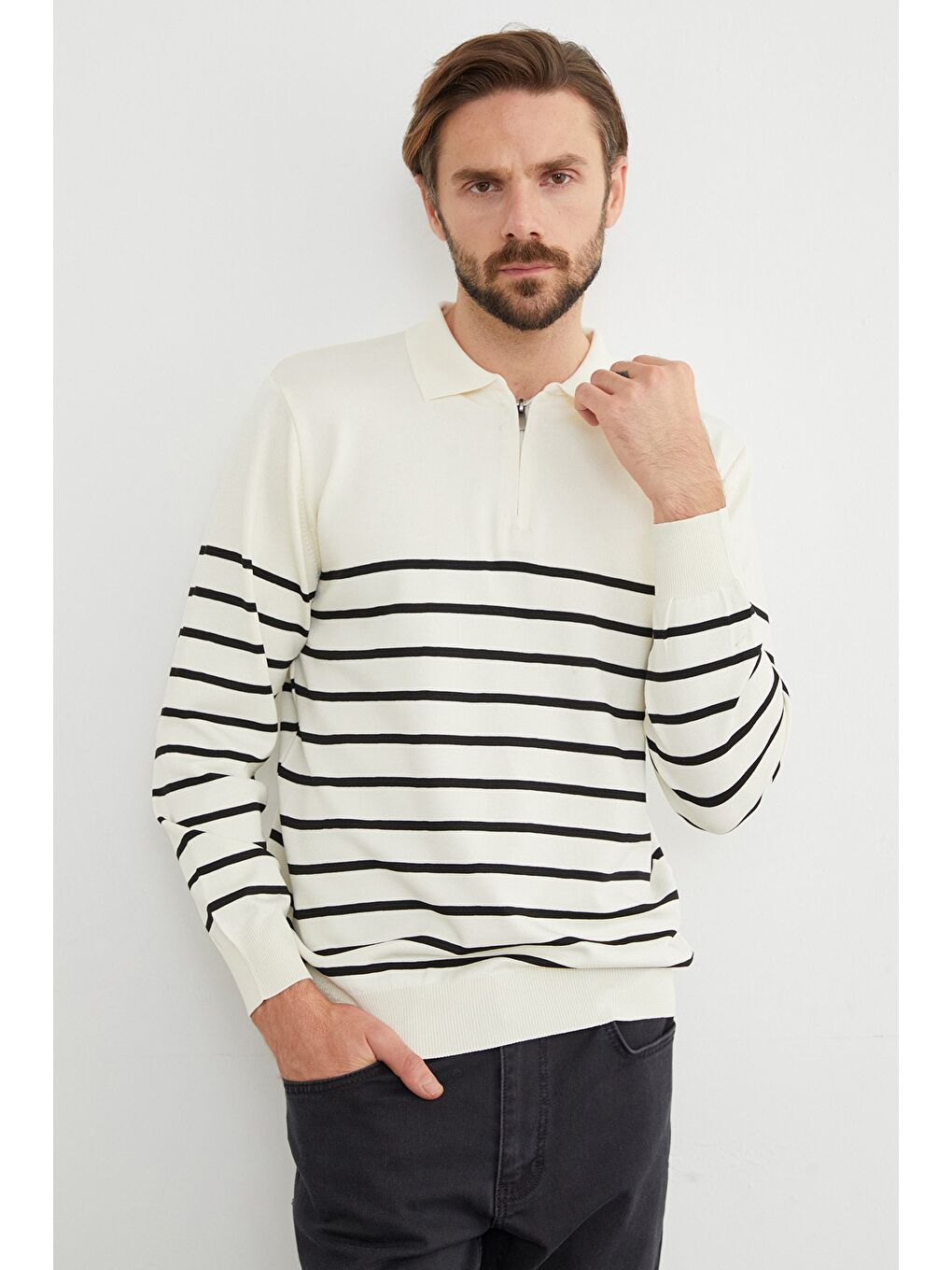 Ekru Çizgili Polo Yaka Yarım Fermuarlı Triko Kazak-4