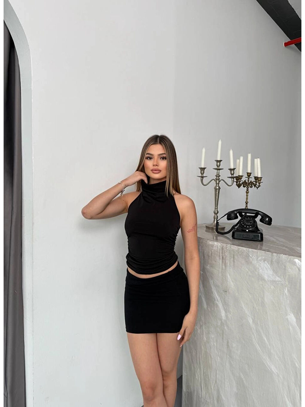 Kadın Siyah Halter Yaka Sırtı Açık Sandy Bluz HZL25S-FRY123141