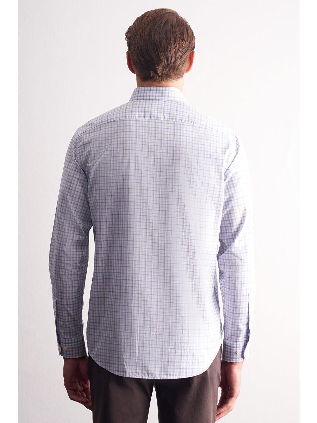 Beyaz - Gri Düğmeli Yaka Kareli Desen Uzun Kol Premium Slim Fit %100 Pamuk Gömlek 1004255184-4