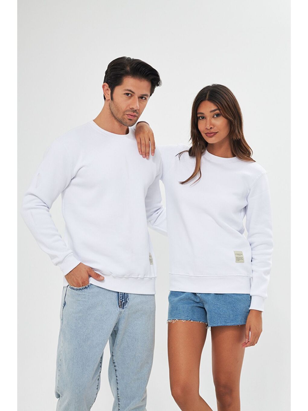 Beyaz Unisex Slim Fit Sweatshirt