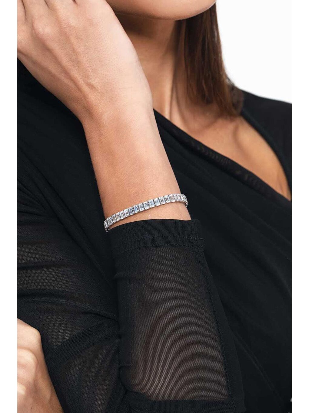 Gri Fiona Baget Taşlı Su Yolu Bileklik- 5 mm Taşlı-1