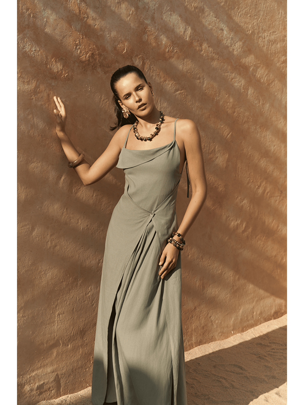 Blantyre Askılı Uzun Haki Keten Elbise-3