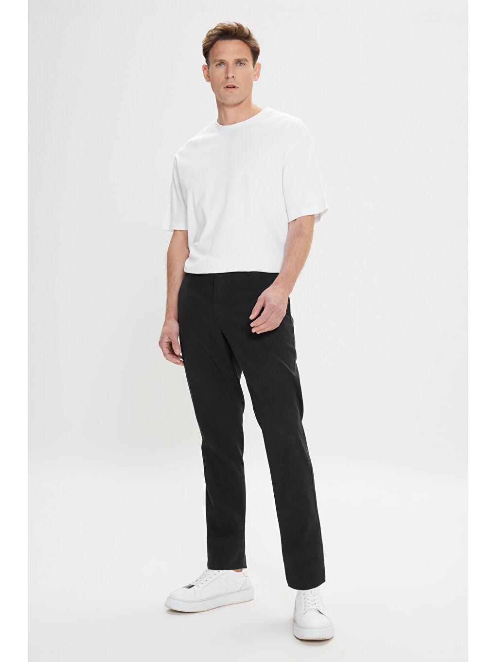 Erkek Siyah Comfort Fit Rahat Kesim Yan Cepli Desenli Beli Lastikli Pantolon-1