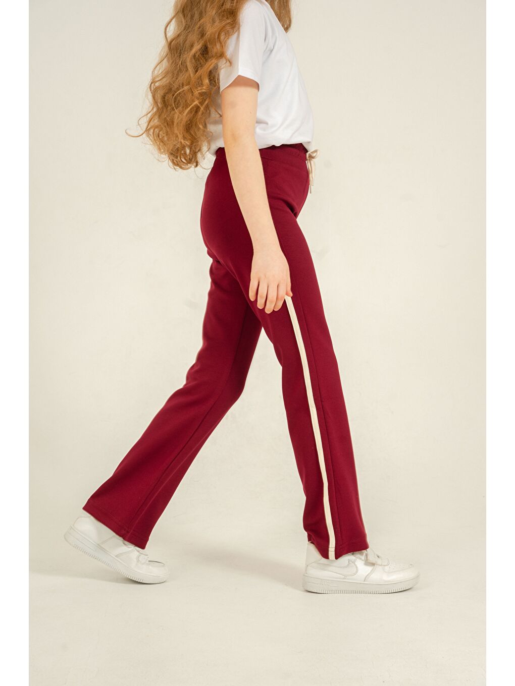 Bordo Geniş Paçalı Yanlar Biye Şeritli Yumuşak Dokulu - Comfort Kumaş Kız Çocuk Eşofman Altı-3