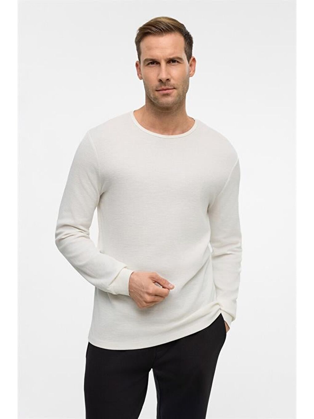 Beyaz Slim Armürlü Bisiklet Yaka Triko