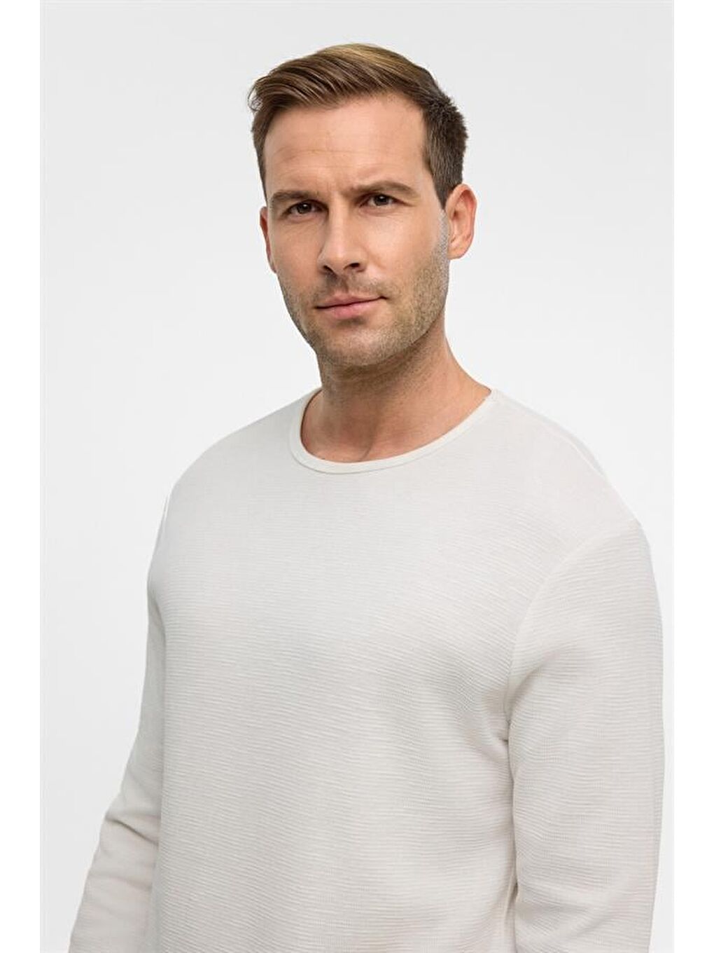 Beyaz Slim Armürlü Bisiklet Yaka Triko-1